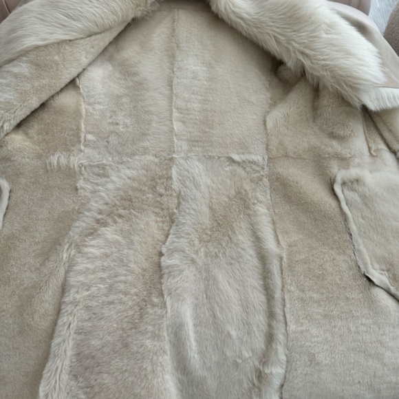 Vince  Beige Shearling Jacket Coat Sz Small - Picture 7 of 11